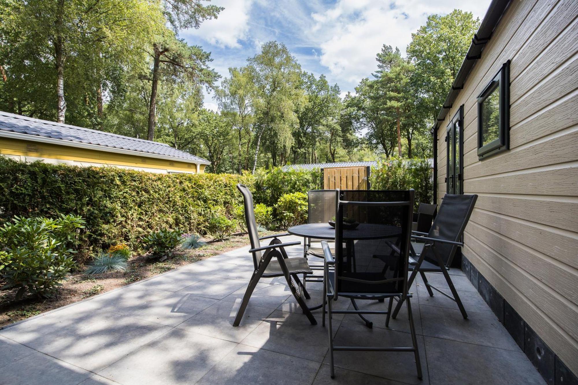 Veluwe Hoenderloo Luxury Chalet With Private Sauna And Hot Tub - Swimming Pool Tennis Court Supermarket Bowling Alley Theatre And Entertainment For Children Luaran gambar