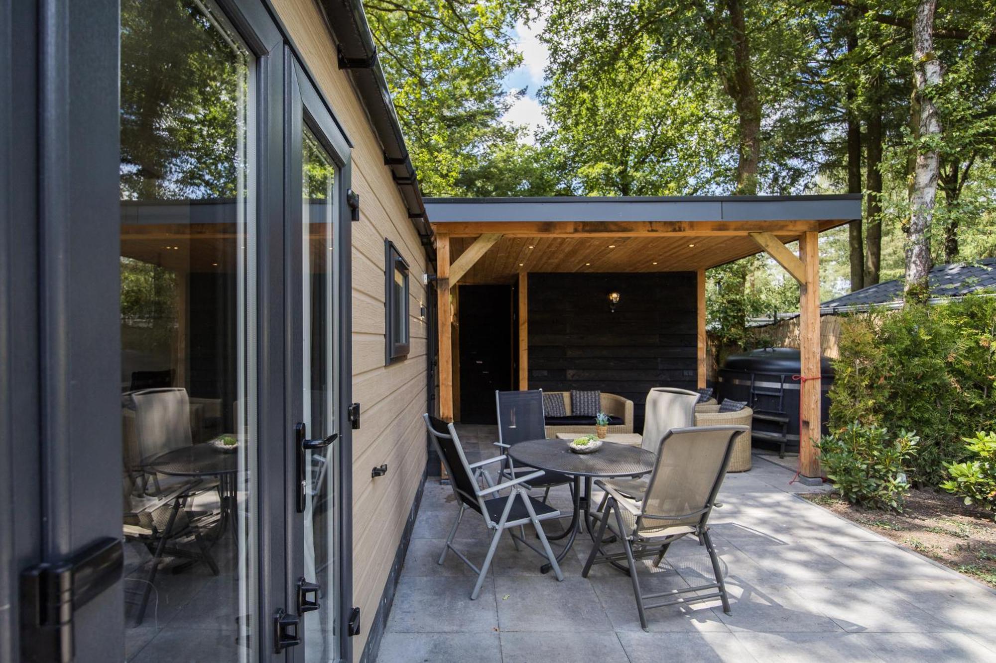 Veluwe Hoenderloo Luxury Chalet With Private Sauna And Hot Tub - Swimming Pool Tennis Court Supermarket Bowling Alley Theatre And Entertainment For Children Luaran gambar