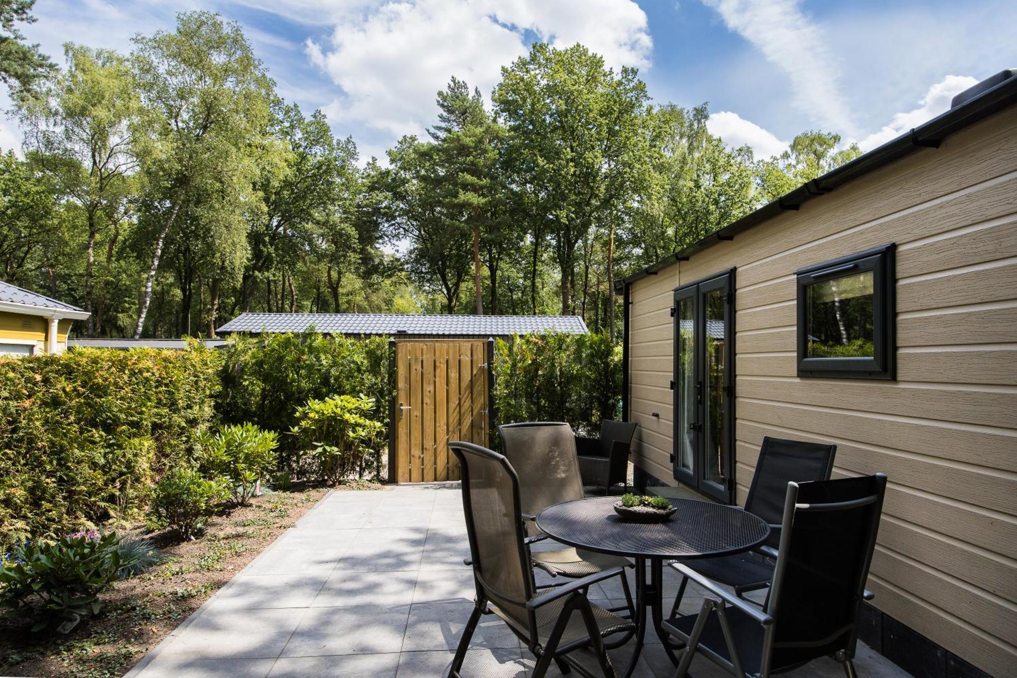 Veluwe Hoenderloo Luxury Chalet With Private Sauna And Hot Tub - Swimming Pool Tennis Court Supermarket Bowling Alley Theatre And Entertainment For Children Luaran gambar